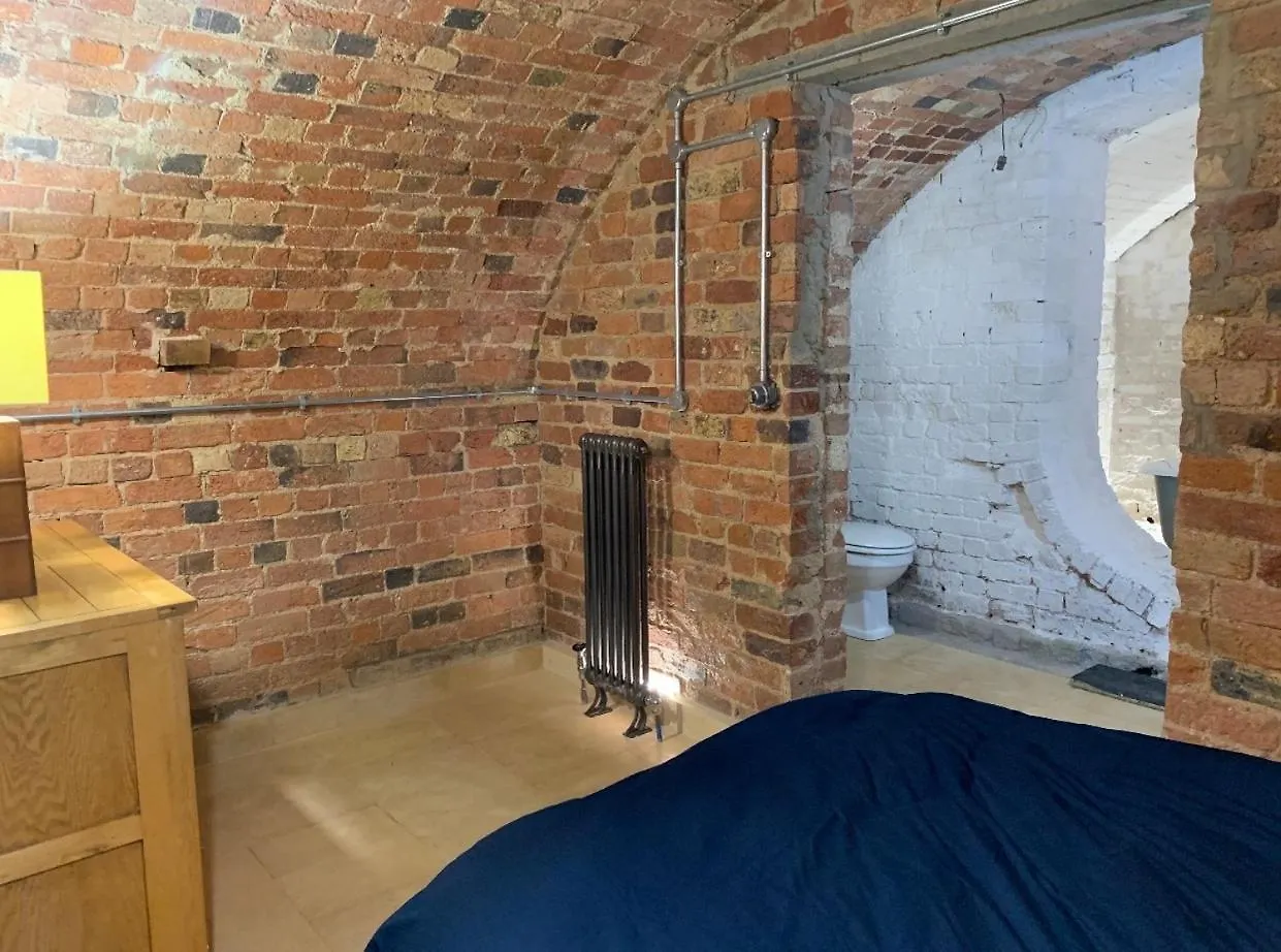 Lavish Apartment At Montpellier Gardens Cheltenham
