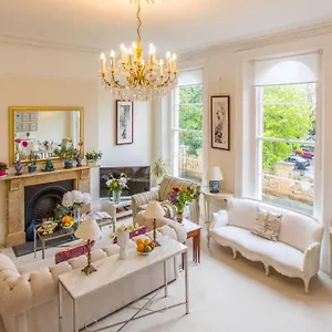 Flat 3, 6 Lypiatt Terrace Gloucestershire Gl50 2sx Cheltenham
