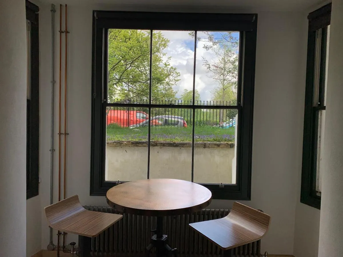 Lavish Apartment At Montpellier Gardens Cheltenham